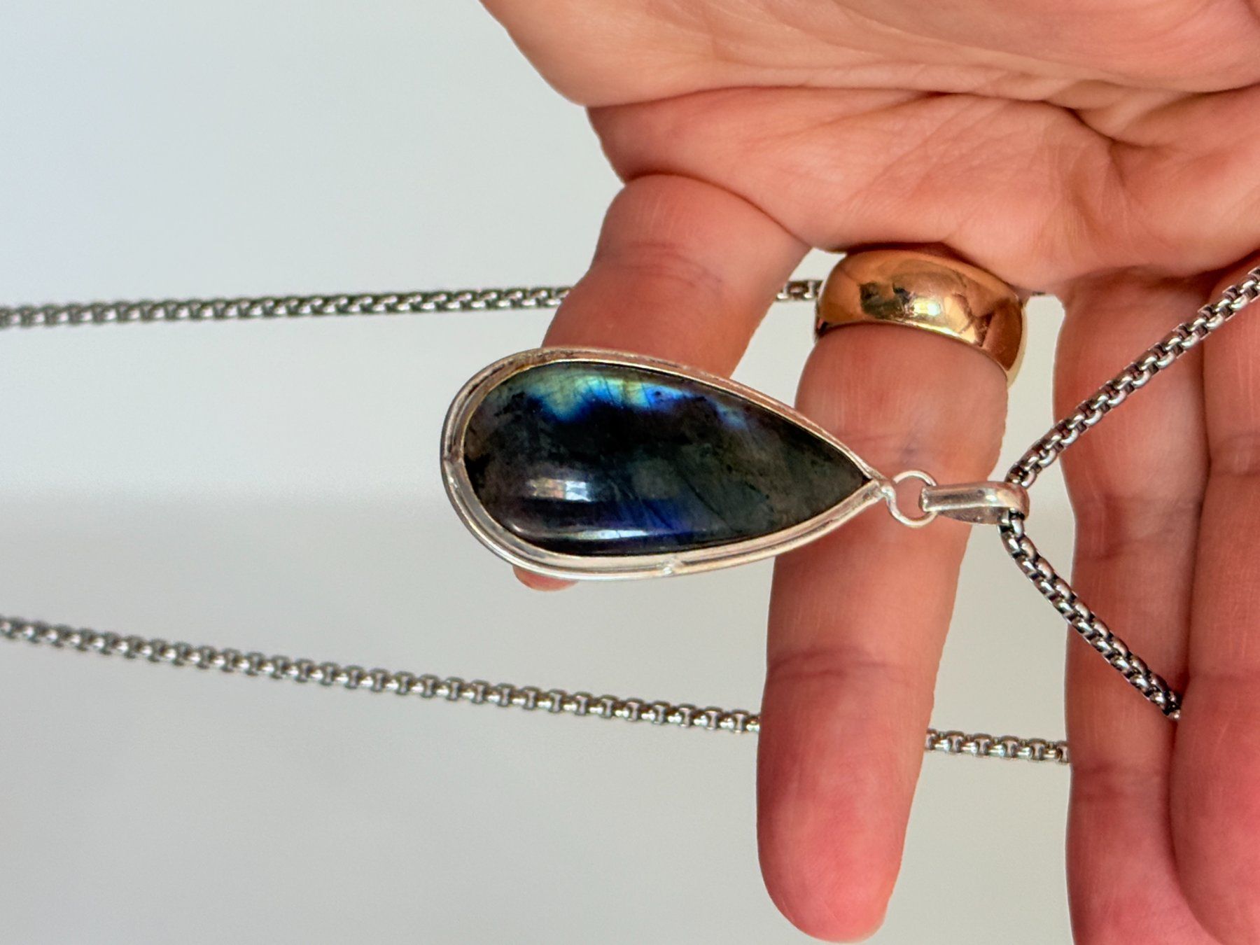 Ketten: Collier Labradorite , élégant et unique ✨ – Neu und originalverpackt aus Genève von AWWA 9