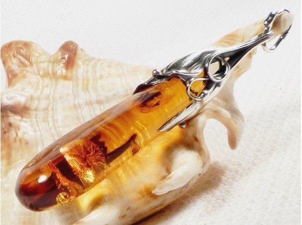 Ciondoli: Pendentif en argent avec ambre – Nuovo e nell'imballaggio originale da NYON venduto da artnetgallery 1