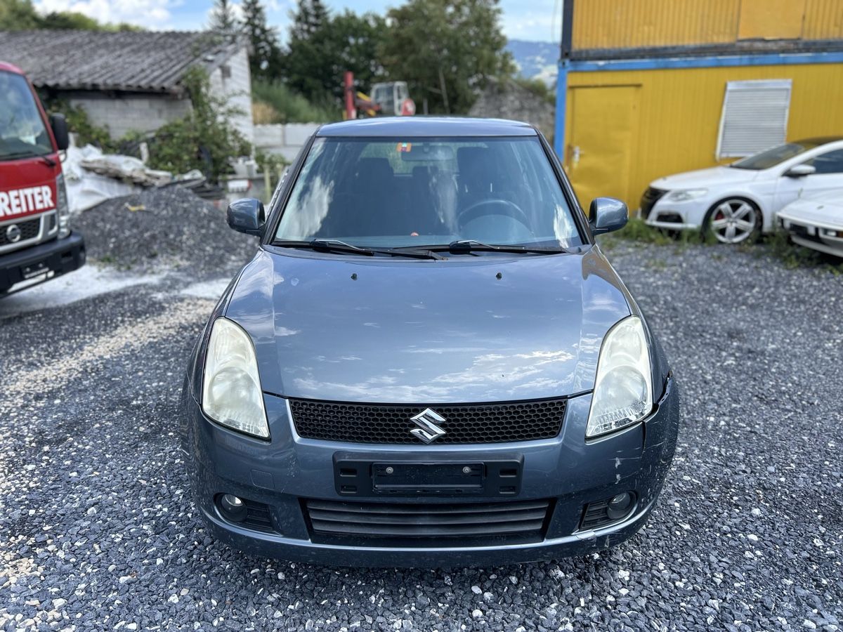 Suzuki Automobili: Suzuki Swift 1.3 AWD – Usato da Sargans venduto da automobilen 4