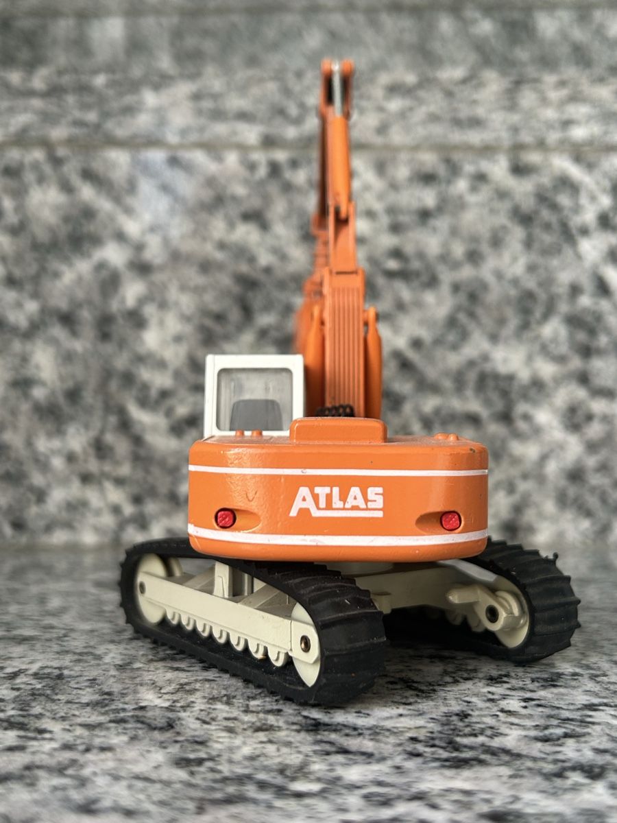 Conrad Modellbausätze & Standmodelle: Atlas 1304, 1:50 , Conrad – Gebraucht aus Horw von Tigercat635 2