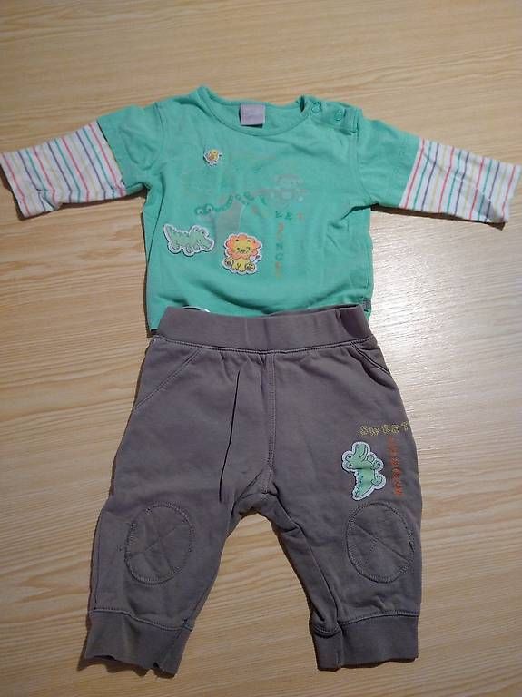 Lotti & Set di vestiti: Baby Kleider Gr.62 – Usato da Ebnat-Kappel venduto da Schneehas20