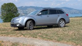 Subaru Outback 2.5i AWD mit AHK Frisch ab MFK