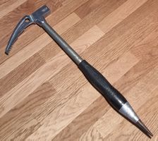 Vintage Ice Axe - Classic Mountaineering Tool