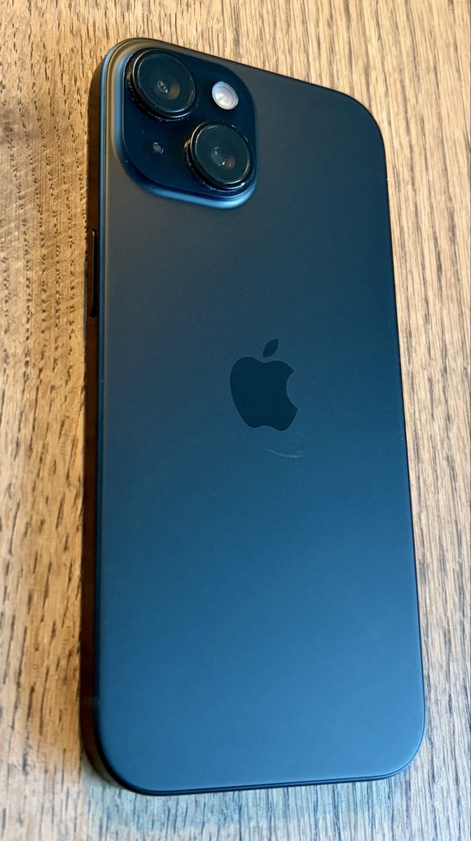 Apple Portables: iPhone 15 schwarz, 128GB – D'occasion à Ebikon par SvenKauschus 2