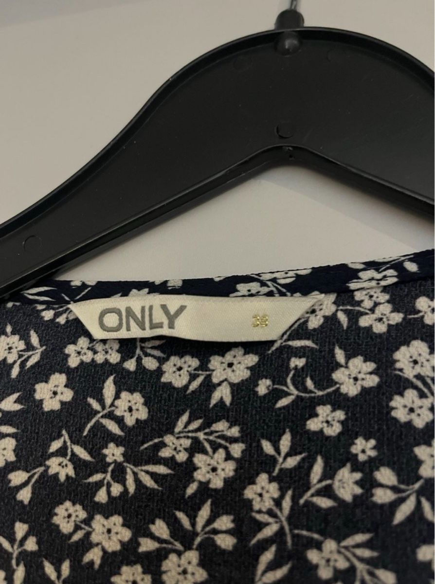 Only Vestiti: Sommerkleid mit Blumen – Nuovo (secondo la descrizione) da Bellikon venduto da Ruth_62 1