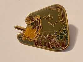 1 Pin Hexe Wy HP Weine