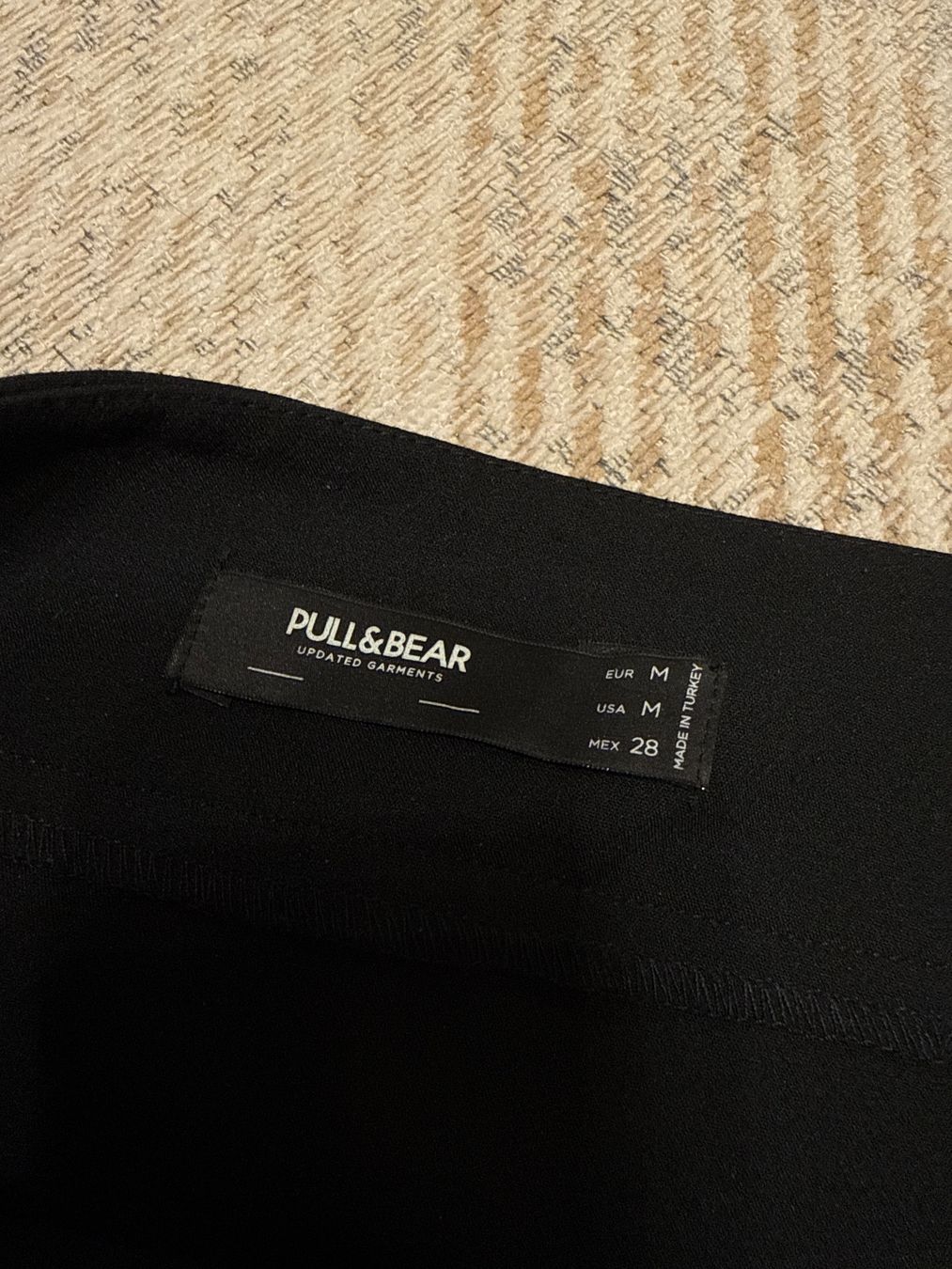 Pull&Bear Gonne: Black mini skirt M – Usato da Biel/Bienne venduto da TanyaM02 6