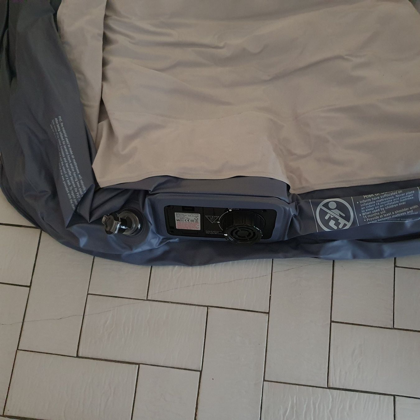 Materassi: 2 matelas gonflables - 2 Luftmatratzen – Usato da Suhr venduto da Lavigie 7