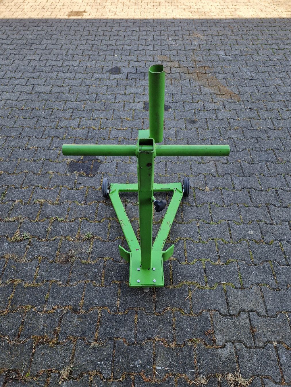 Schubkarren: 2 Stk. Fasswagen 200l – Gebraucht aus Grosswangen von lar_9lz7 3