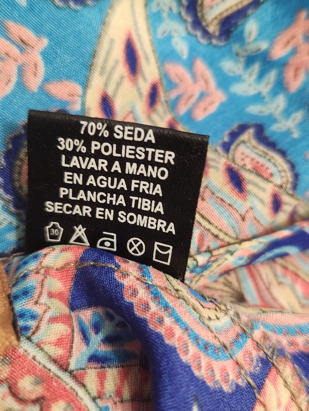 Kleider: Robe longue imprimée DEEPTI S.C. 70% soie, taille unique – Gebraucht aus Niedergösgen von Eva2410 4