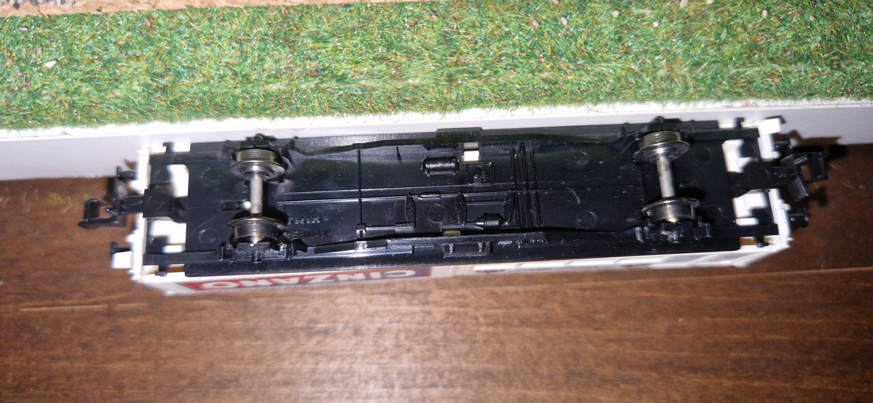 Trix Modellini di ferrovie: Minitrix Spur N Schiebewandwagen "CinZano" – Usato da Unterengstringen venduto da b.kaiser81 3
