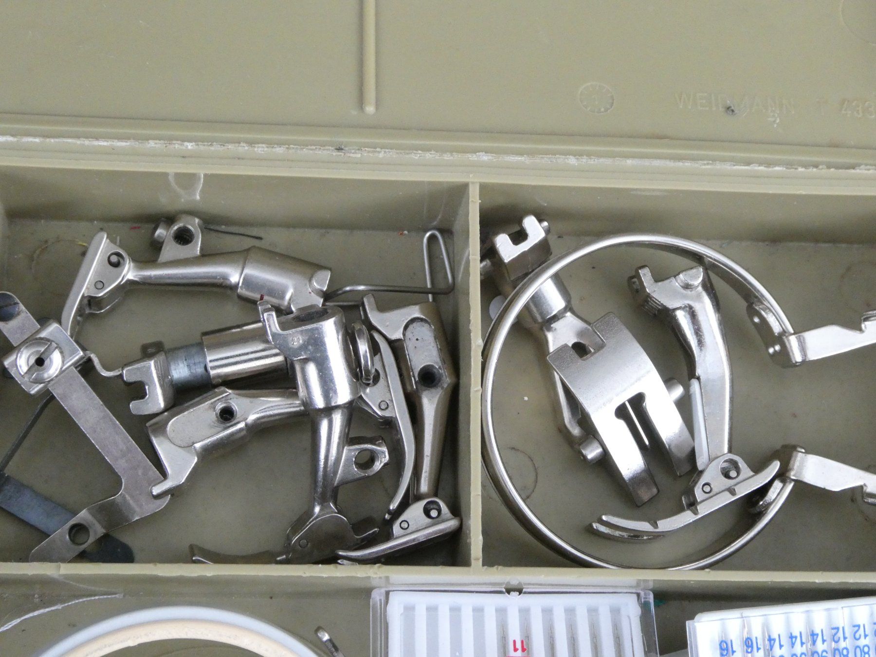 Bernina Macchine da cucire: Bernina Nähzubehör – Usato da Beromünster venduto da legolas_mt-gd 1