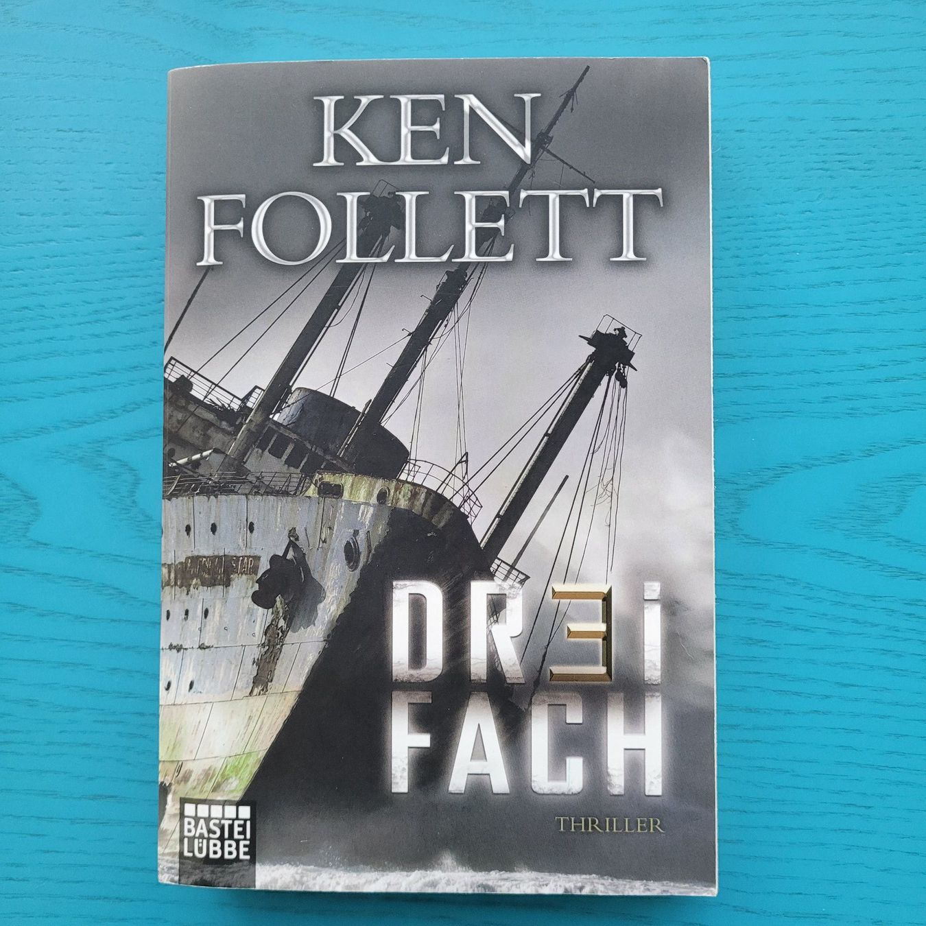 Libri: Ken Follett- Dreifach – Usato da SCHÜBELBACH venduto da CoKaHa