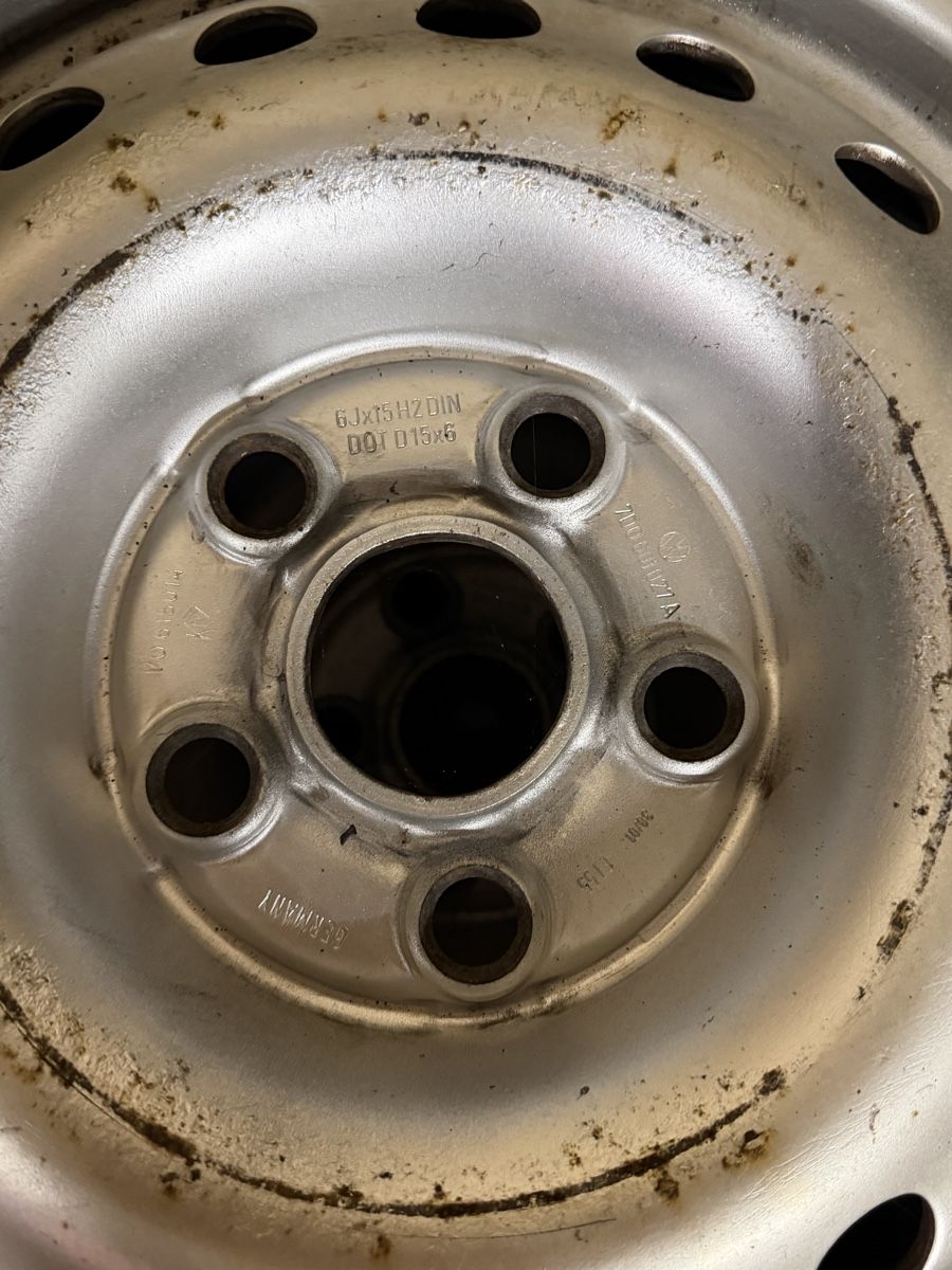 Pneumatici & Ruote complete: VW T4 Winterräder – Usato da Täuffelen venduto da ASLAG 1