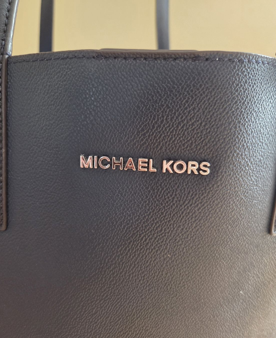 Michael Kors Sacs femmes: Michael Kors Tasche Shopper – D'occasion à Bazenheid par Mermaid07 1