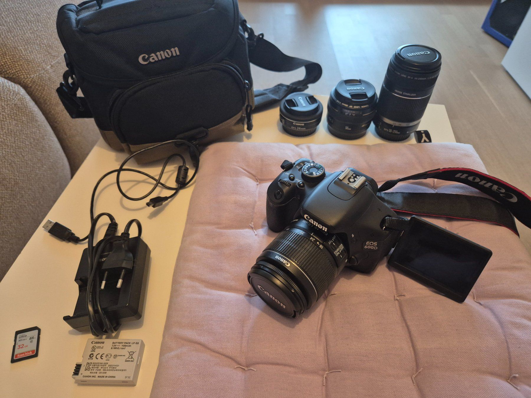 Canon Fotocamera: Canon Eos 600D mit 4 Objektiven & Tasche – Usato da Dübendorf venduto da Dumpsabu