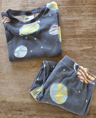 Planeten Pyjama von H&M Gr. 98 - 104