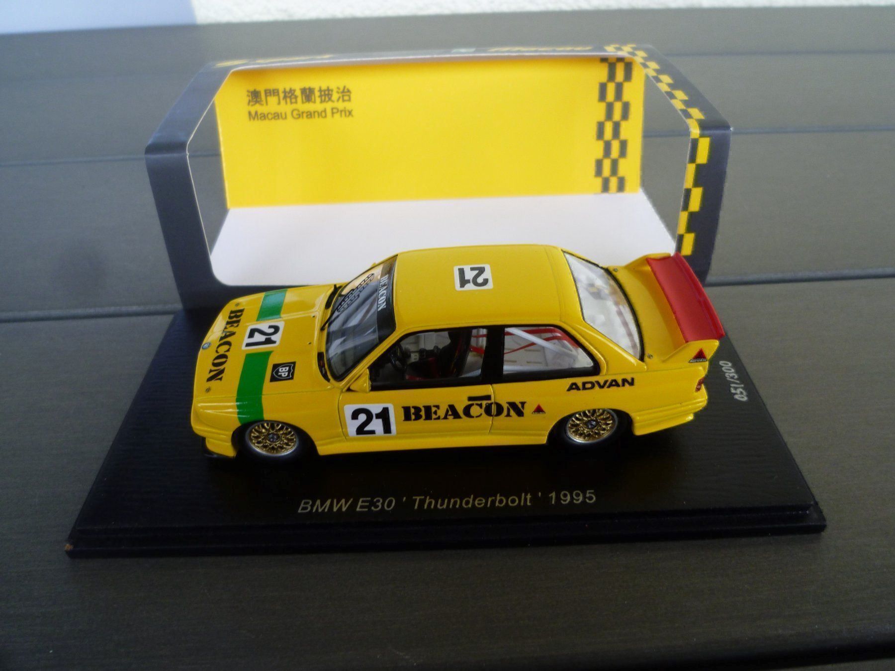 Modellini d'auto: BMW M3 (E30) (Thunderbolt 1995) – Nuovo e nell'imballaggio originale da Flawil venduto da Imperiosud 1