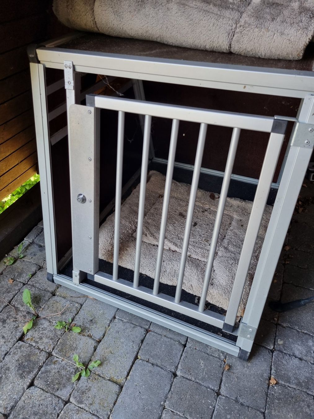 Niches, paniers: Hundebox – D'occasion à sulgen par tacut