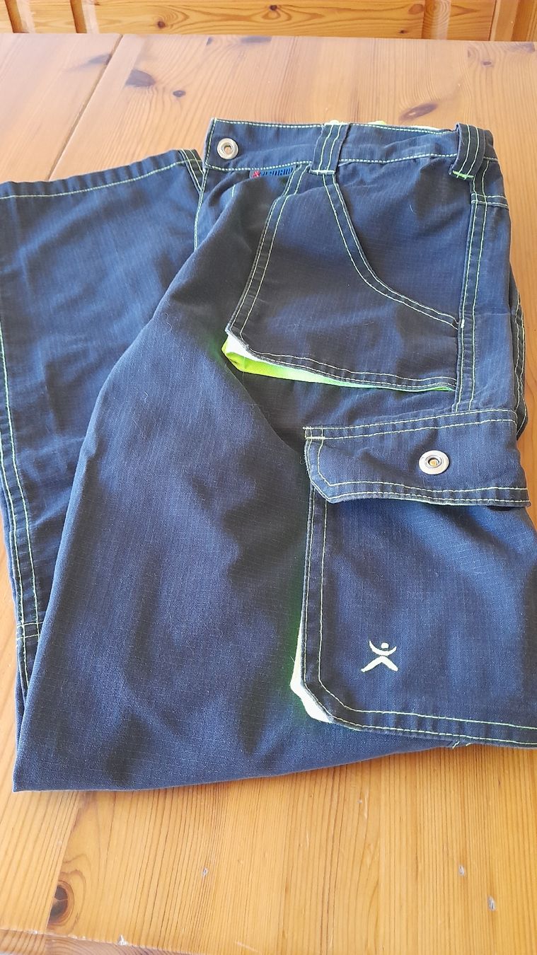 Pantaloni: Arbeitshose 152- 158 von Urech – Usato da Nesslau venduto da Churfirsten08