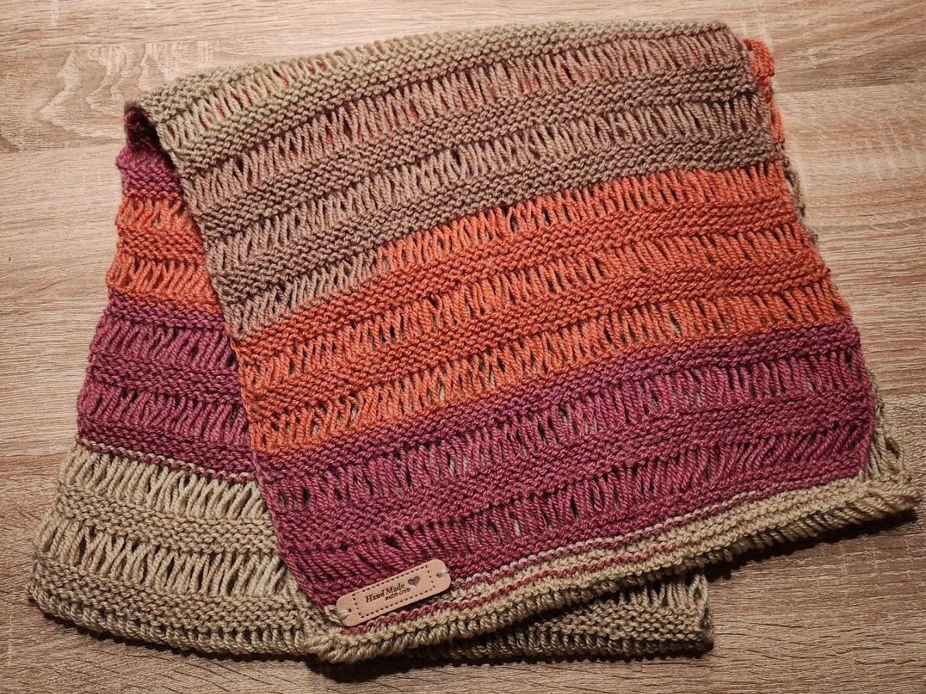 Foulards, Tücher & Schals: Handgestrickter runder Schal mit Merinowolle – Neu und originalverpackt aus Grafstal von sel_yil 1