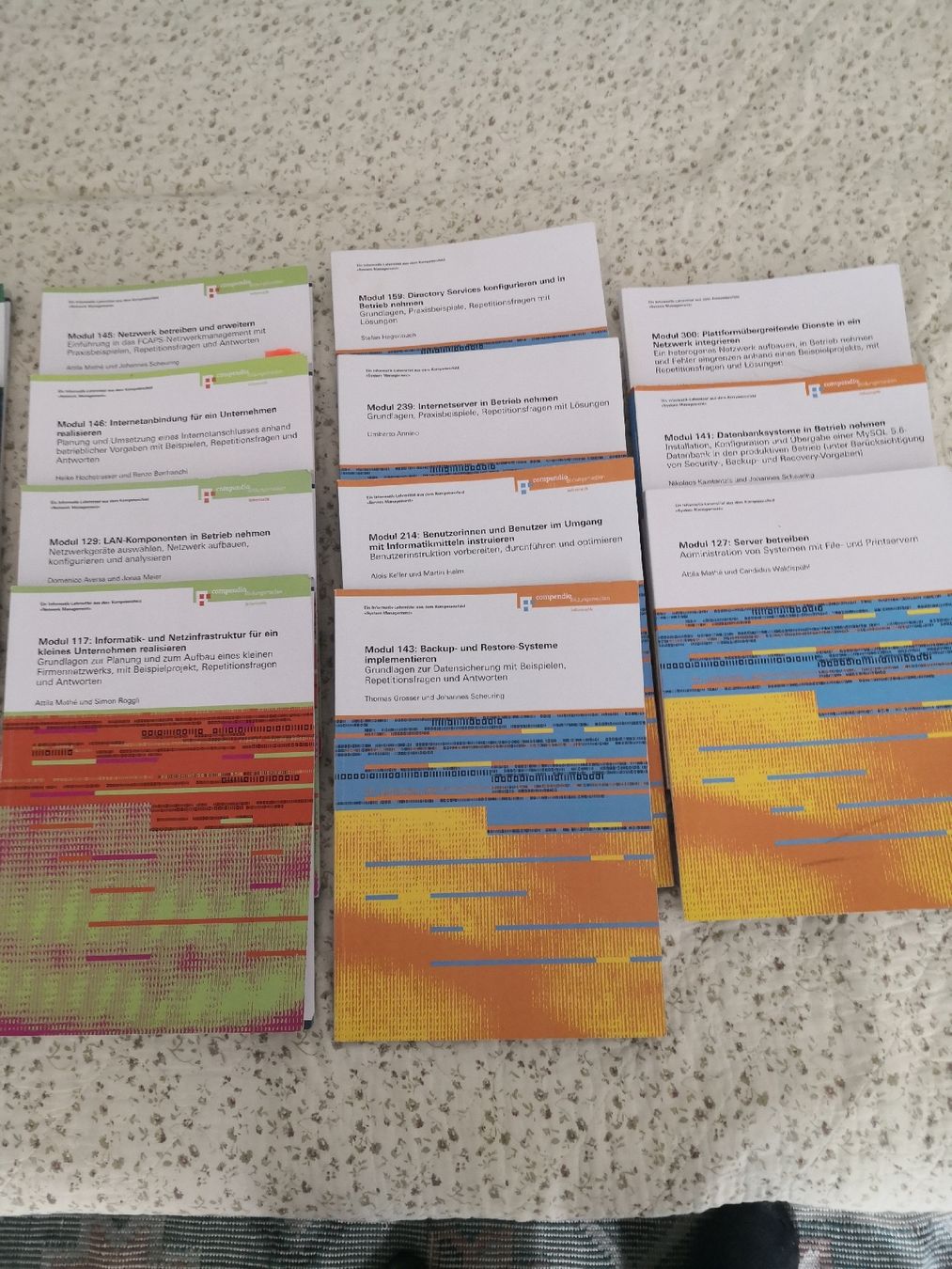 Bücher: Informatik Lehrmittel  – Gebraucht aus Zürich von m_bagrew 2