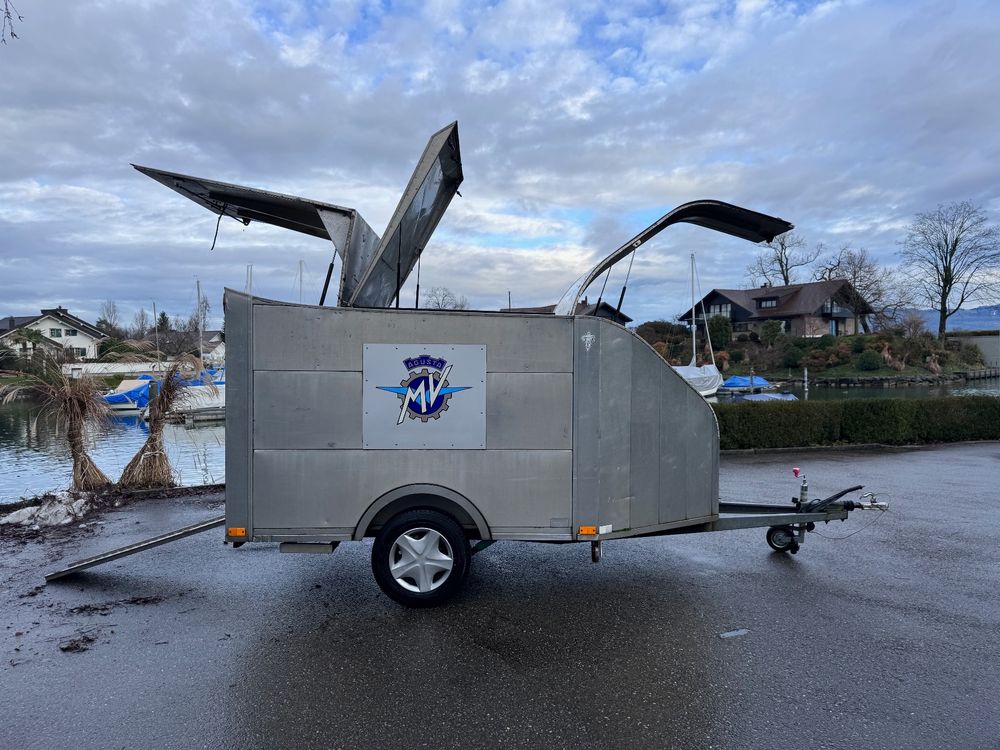 Wunderschone Motorradanhanger Geschlossen Gebraucht Bild