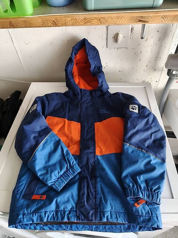 Jack Wolfskin Giacche & Cappotti: Jack Wolfksin Hardschell Jacke Grösse 128 – Usato da Grossdietwil venduto da wichtel28