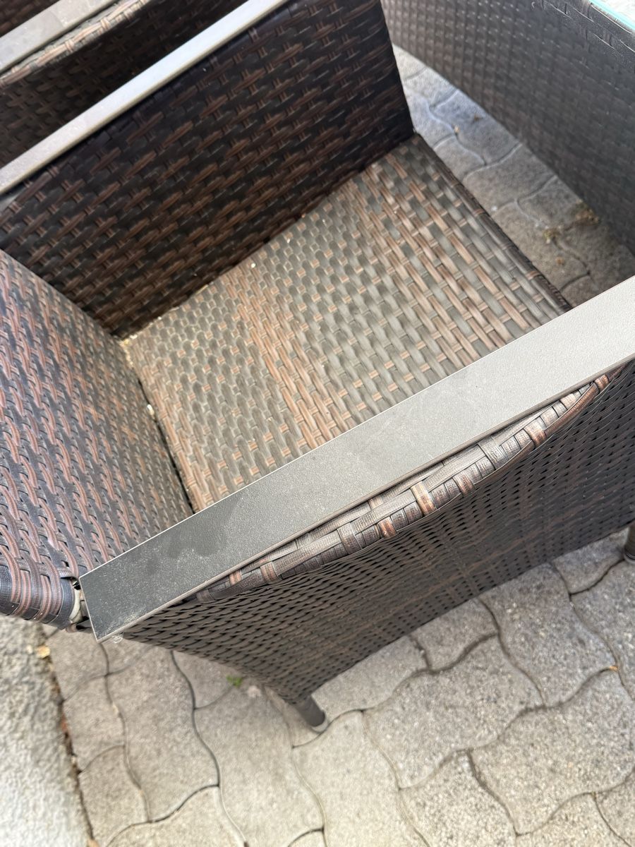 Set de table et chaises: Gartentischset mit 6 Stühlen Polyrattan gebraucht – D'occasion à Graltshausen par Steppinchen 1