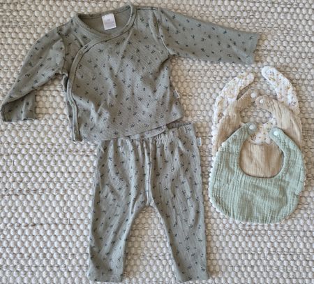 Babykleiderpaket Große 68 (3-6 Monate)