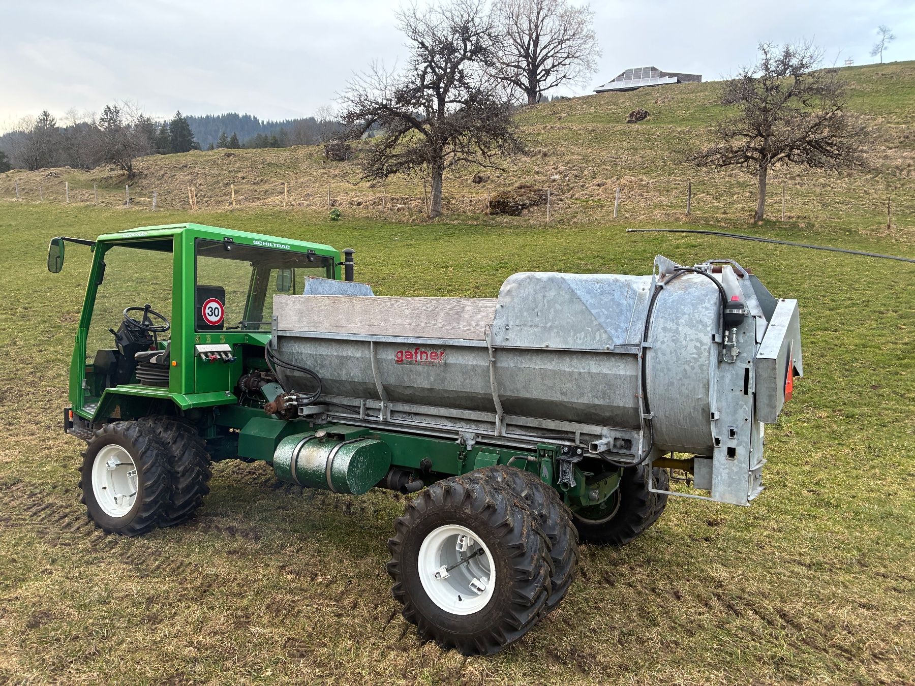 Tutte le macchine: Gafner mistzetter 2m3 zu Aebi Reform oder Schilter/Schiltrac – Usato da Schangnau venduto da UeliK0102 3