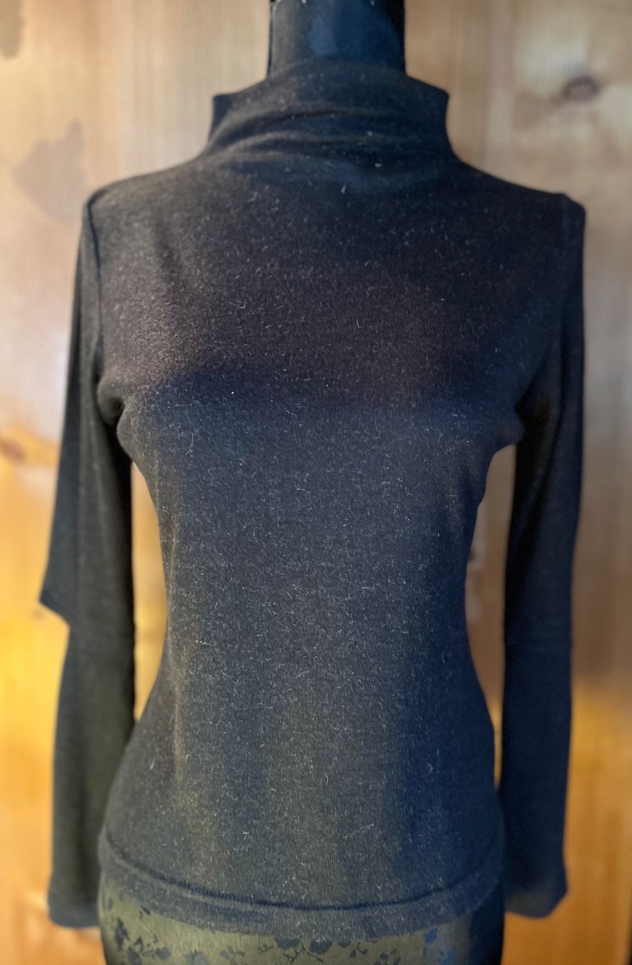Maglioni & Felpe: Eleganter Pullover mit Cut-Outs der Marke QS – Usato da Arbon venduto da KaSaBo