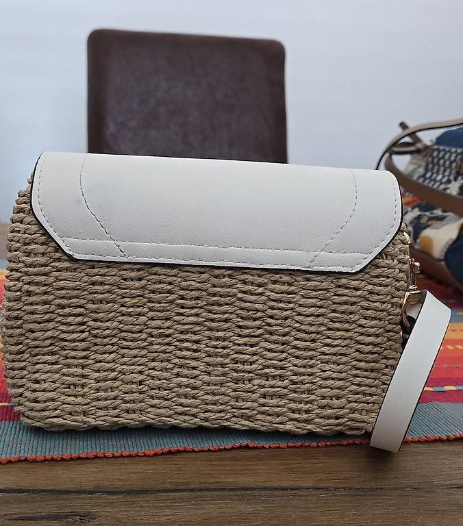 Borse da donna: Kleine Sommer Handtasche – Usato da Schlieren venduto da kat_t6xw 1