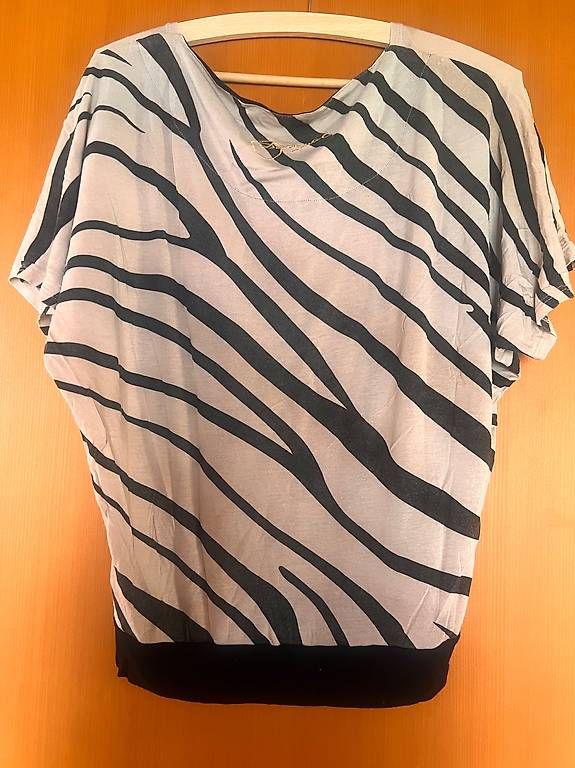T-shirt: Desigual Shirt – Usato da Jegenstorf venduto da Knuste 1