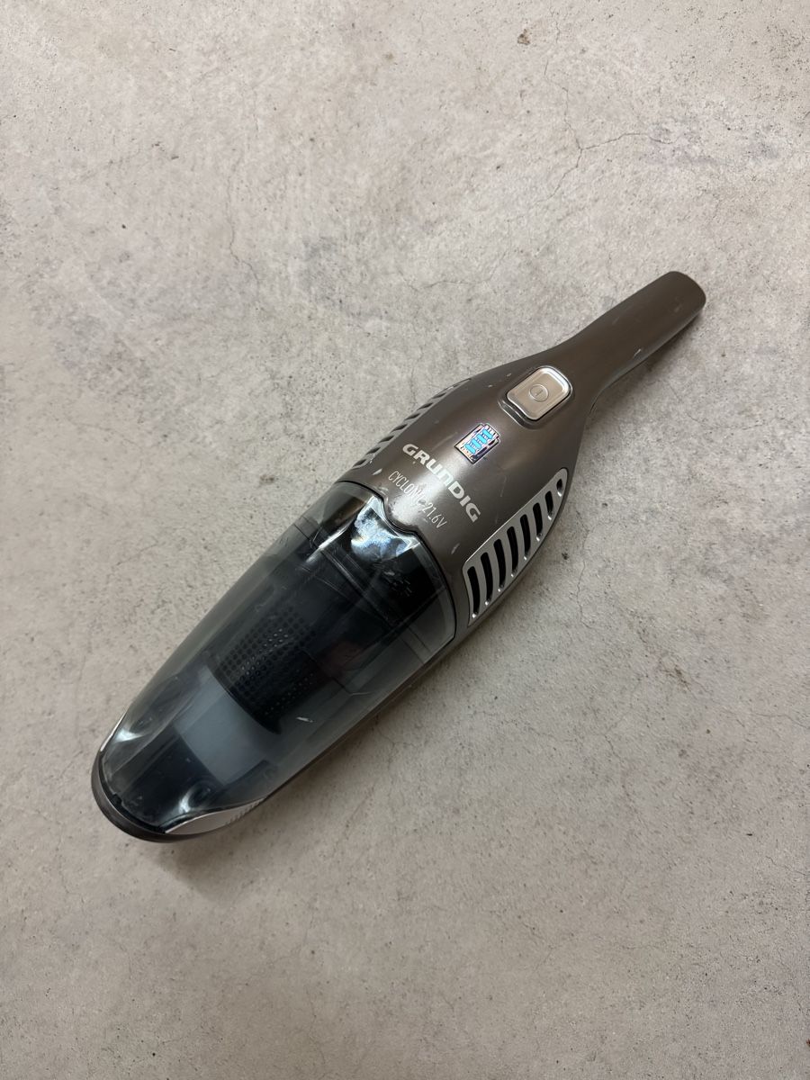 Grundig Aspirapolveri & Accessori: Grundig Staubsauger VCH 9832 – Usato da Winterthur venduto da ste_5vfj 2