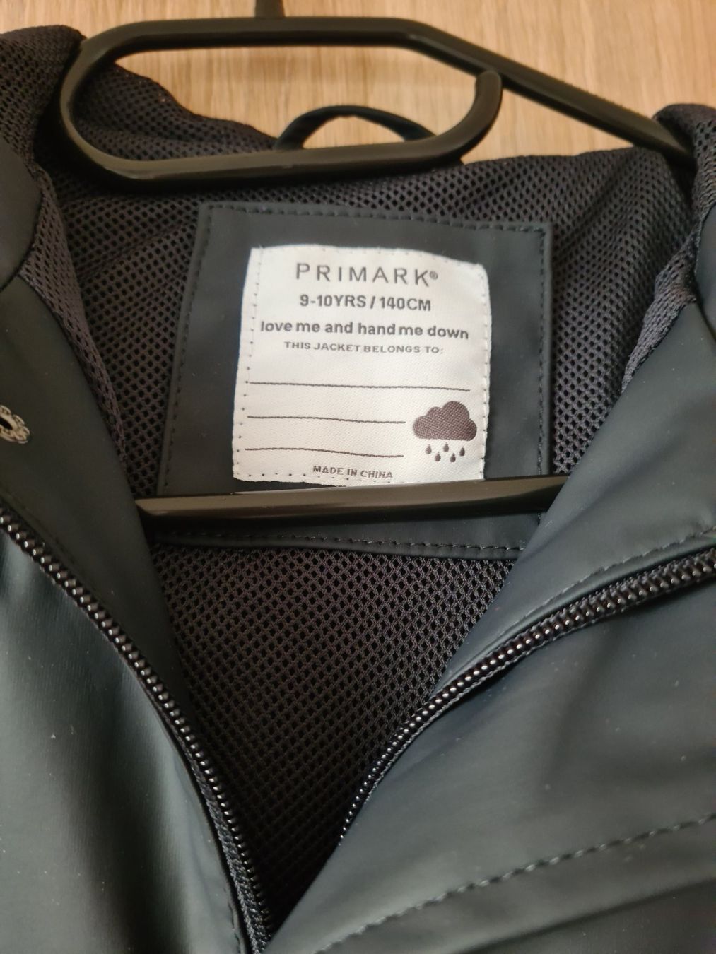 Primark Giacche: NEU Regenjacke Gr. 140 schwarz – Nuovo (secondo la descrizione) da Oberuzwil venduto da sab_58zf 2
