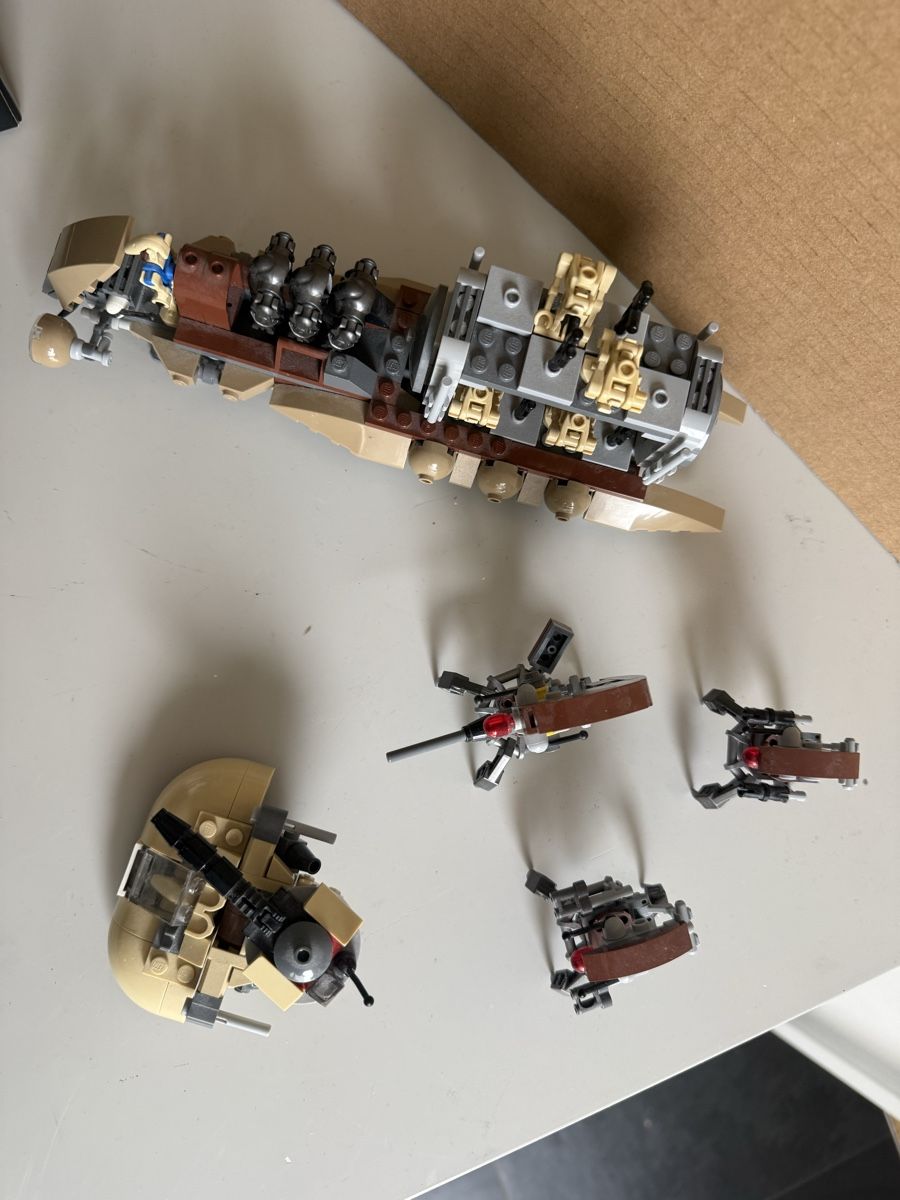 Lego Kit di costruzioni: LEGO Star Wars Droiden Transporter mit Droiden Set – Usato da Mettmenstetten venduto da _4_YOU_ 2