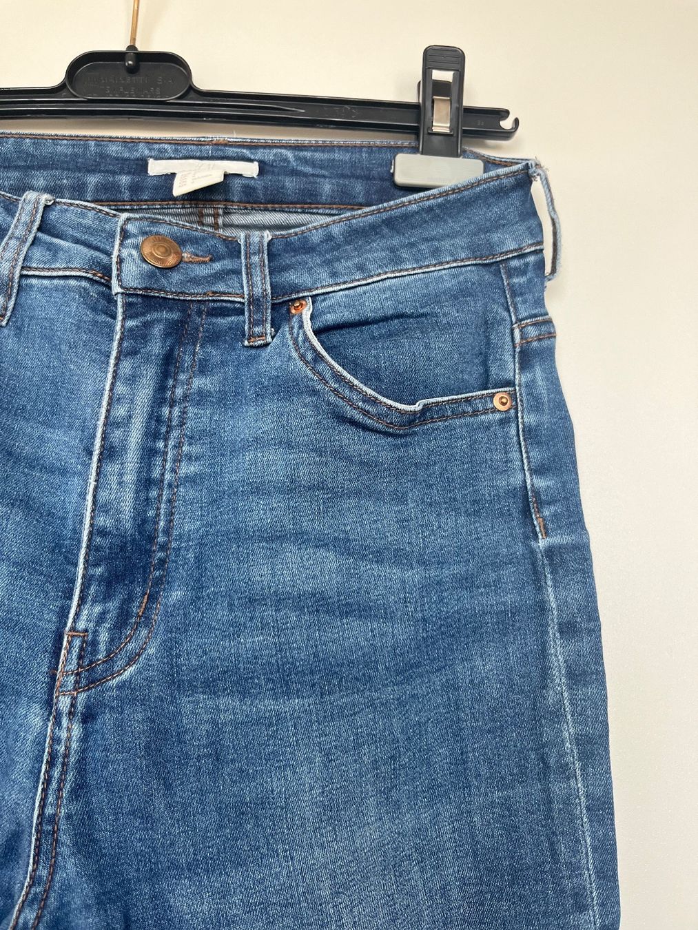 H&M Jeans: Jean droit – Gebraucht aus Neuchâtel von Ariane_vn00 3