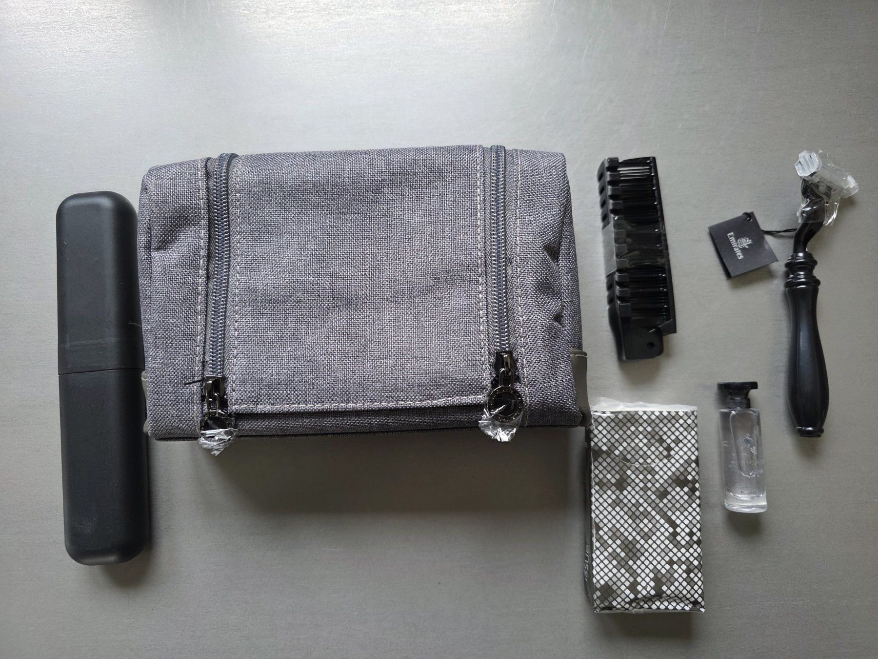 Kosmetikkoffer: Emirates Business Class Amenity Kit Men – Neu (gemäss Beschreibung) aus Möriken AG von Flamingo73 2