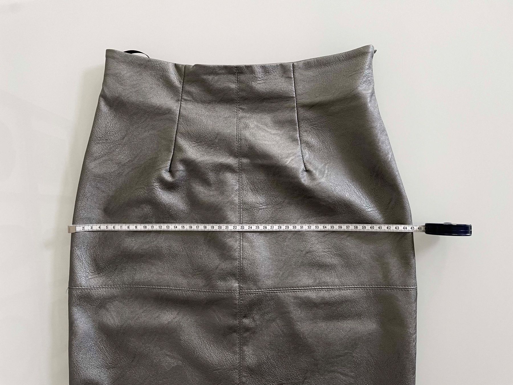 Gonne: Gonna longuette in similpelle argento – Usato da Bellinzona venduto da Sveva-Style-Hunter 7