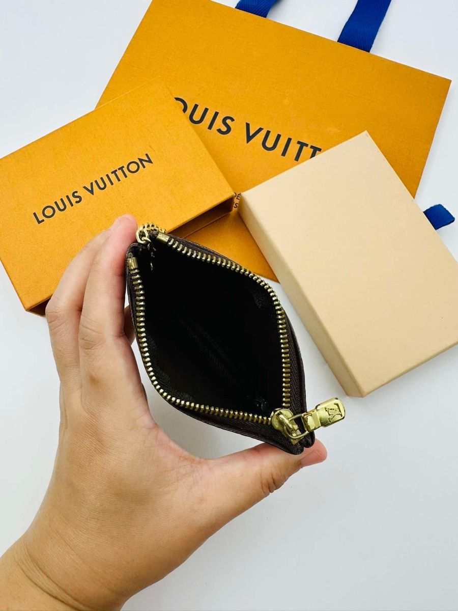 Louis Vuitton Sacs: Louis Vuitton Key pouch – D'occasion à Widnau par Pukpan_99 2