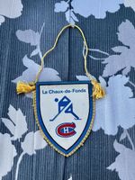 Ancien Fanion De Foot - Neuchâtel Xamax (mais Décrit Comme Auxerre?) - Tissu - France