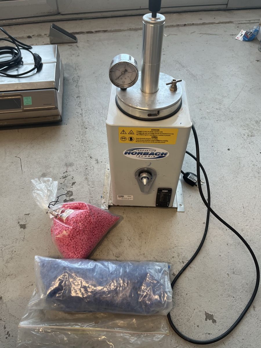 Tutte le macchine: Goldschmiedewerkzeuge / Casting / Giessen – Usato da Au ZH venduto da Flaw1985 5