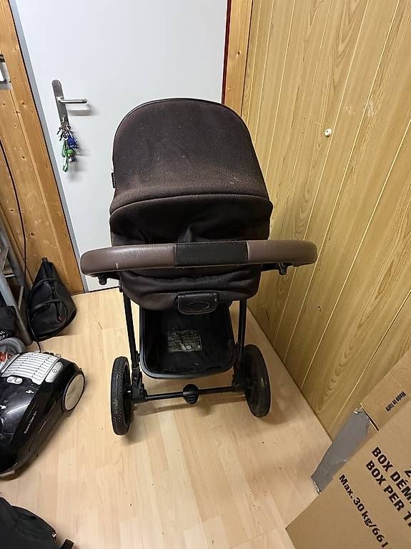 Carrozzine: Kinderwagen/buggy verstellbar – Usato da Oberbuchsiten venduto da mrsciki09 1