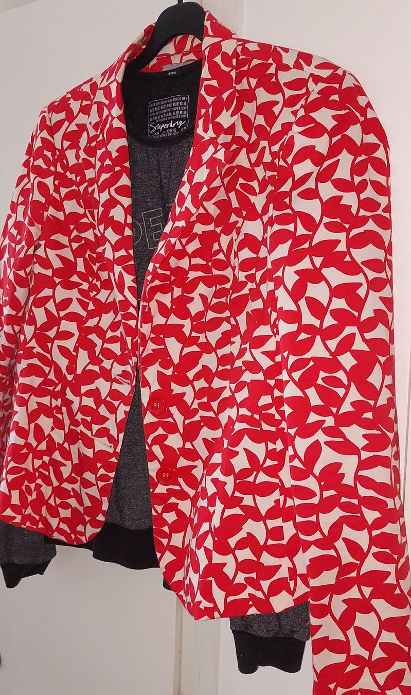 Superdry Lotti di vestiti: SET PULLOVER SUPERDRY M + veste offerte comme sur photo – Usato da Orpund venduto da Biennerome