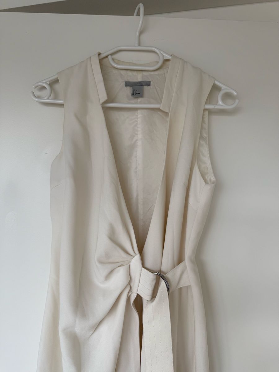 H&M Gilets & Westen: Gilet H&M – Gebraucht aus Monthey von sen_6ckr 1