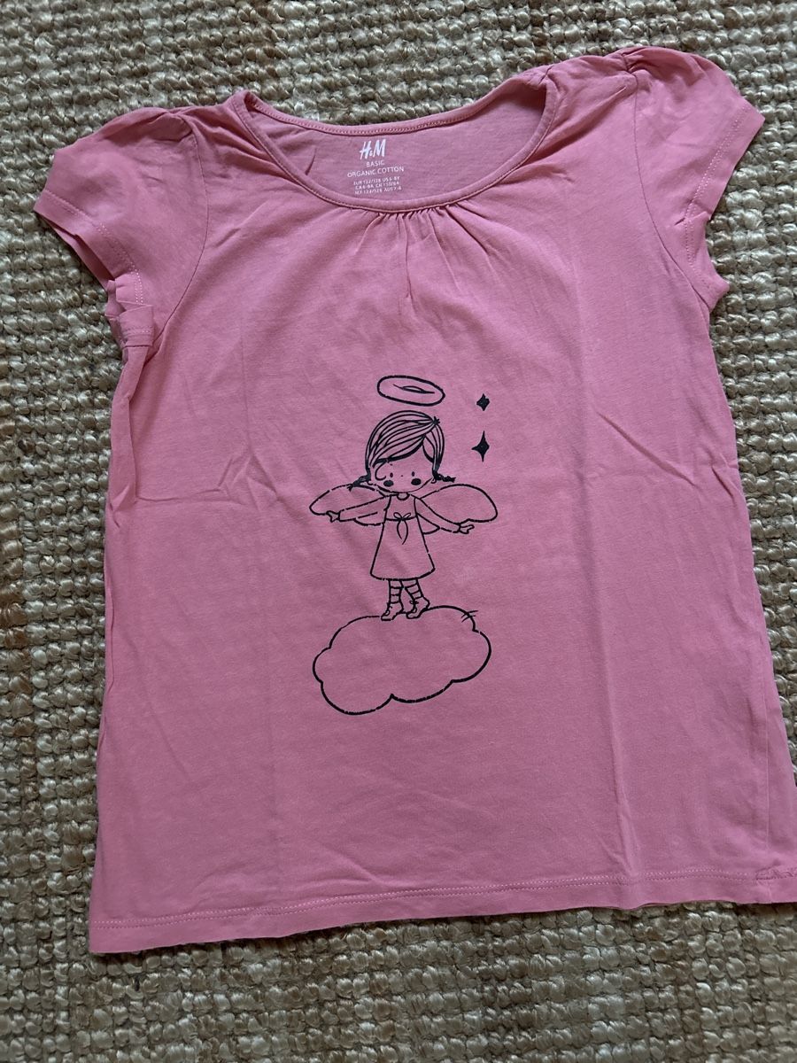 Lotti & Set di vestiti: 4er Set Mädchen T-Shirts, Gr. 122/128 – Usato da Dottikon venduto da cimar 3