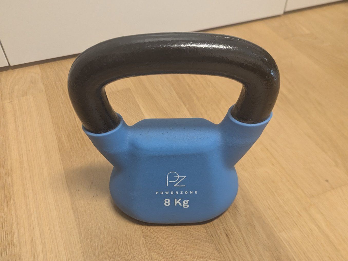 Powerzone Manubri & Pesi: 8kg Kettlebell – Usato da Olten venduto da direkt_gesleevt