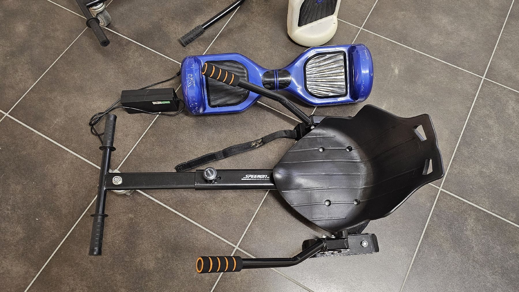 Hoverboard: 3 Hoverboards mit 2 Karts diverse Farben gebraucht – Usato da Oberbuchsiten venduto da Donald_Duck313 2