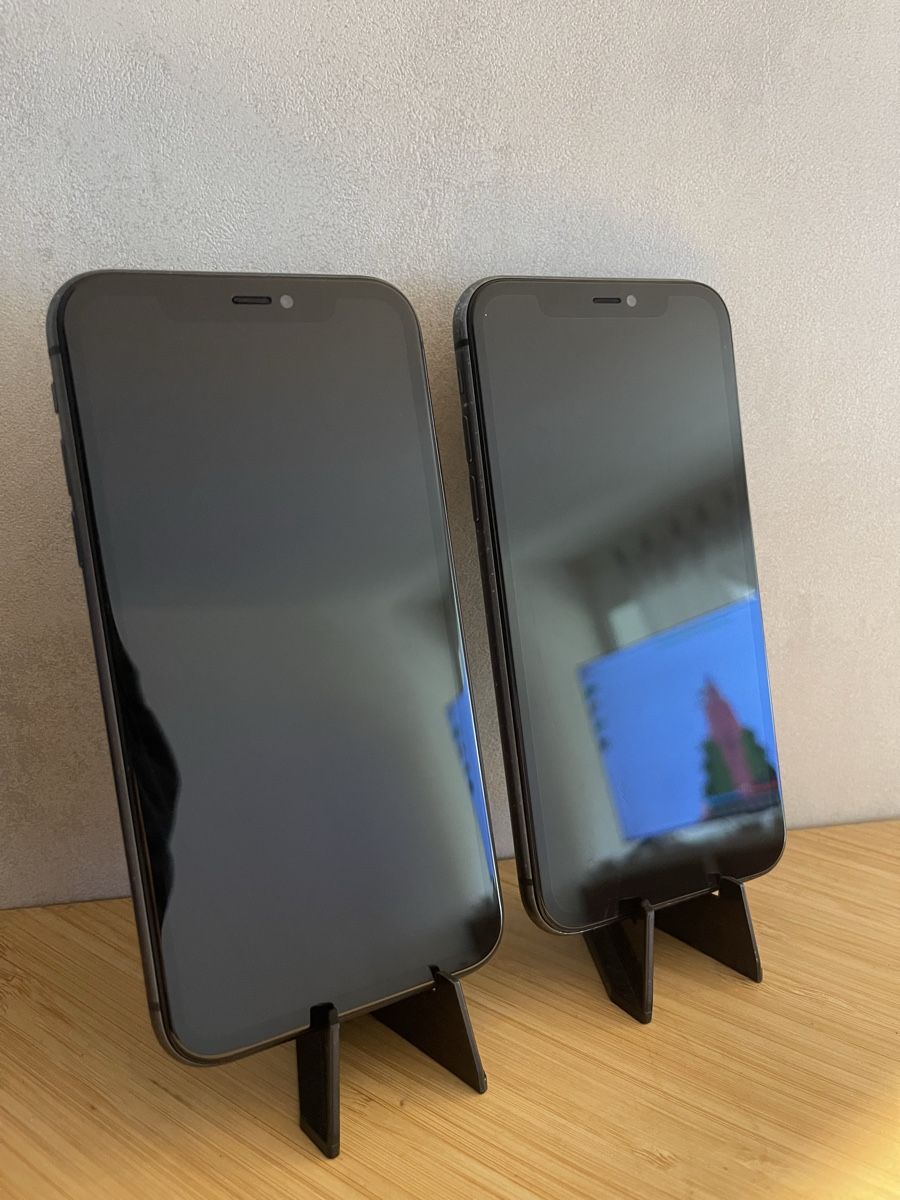 Apple Handys / Smartphones: 2 iPhone 11 – Gebraucht aus Biel/Bienne von Pro.max 2